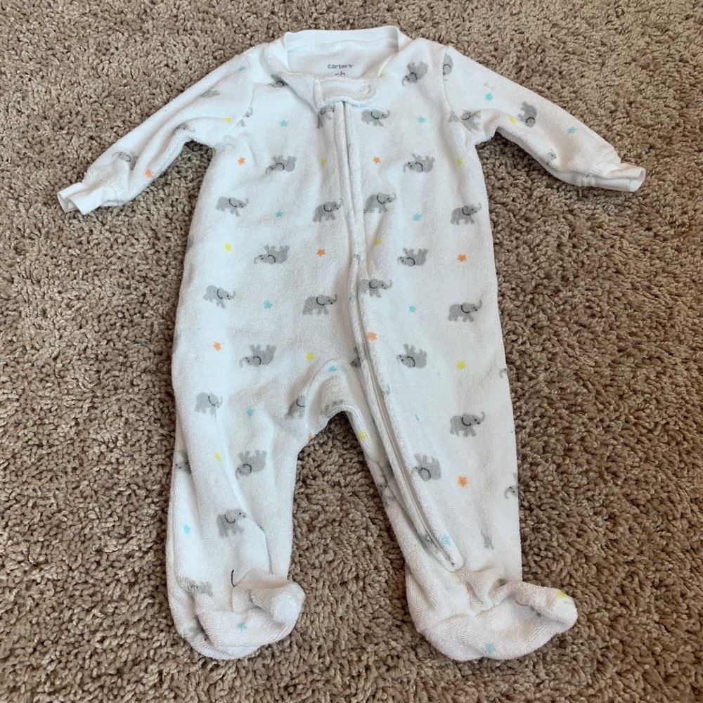 Carter’s Newborn Elephant Pajamas EUC!